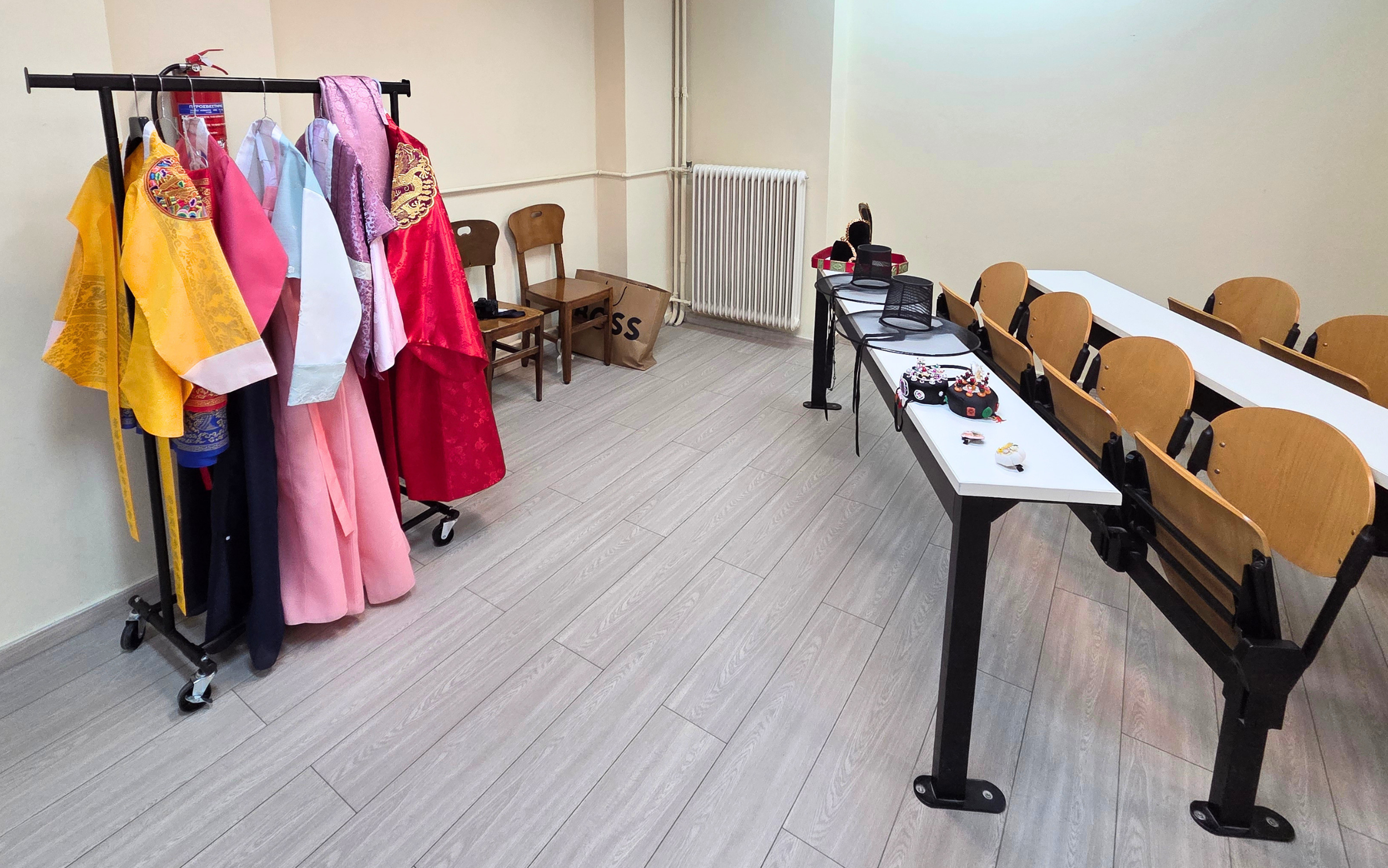 Traditional Korean clothing available for participants to wear during the “Korean Culture Day - Korean Food & Dining Culture” event at the Foreign Language Center in Athens, on April 3 (by Koreaculture.gr)